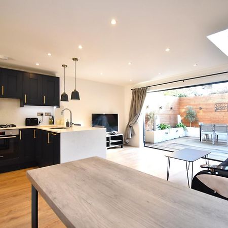 Stunning 2 Bed Apartment 伦敦 外观 照片